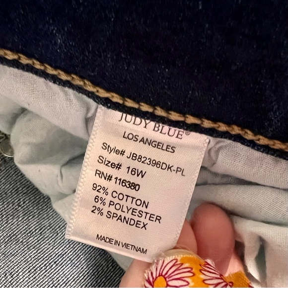 Judy Blue Teagan Button Fly Jean A3 - Picture 6 of 6